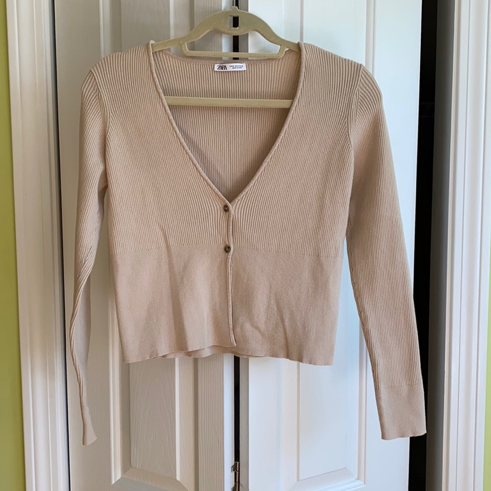 Zara ribbed two button sweater